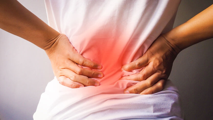 Gegen Schmerzen im Rücken hilft eine Schmerztherapie